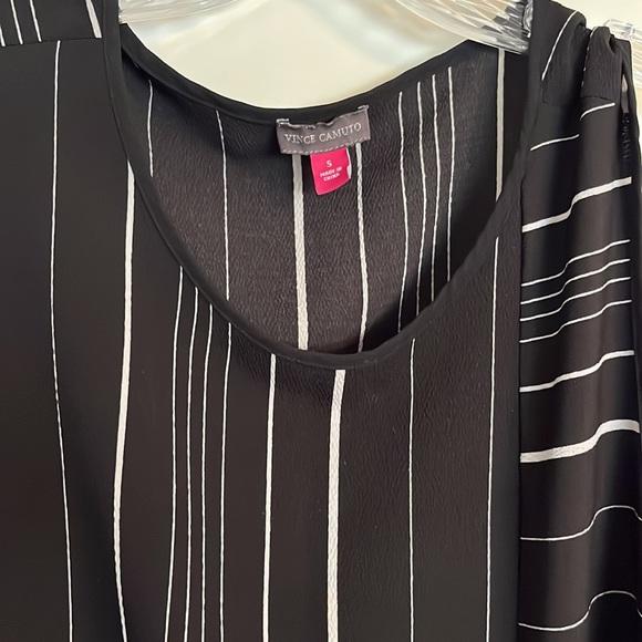 Vince Camuto Tie Hem Blouse - Picture 5 of 7